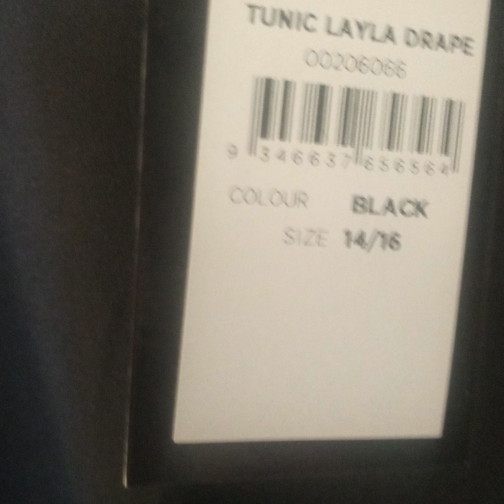 Plus size top - Picture 2 of 2